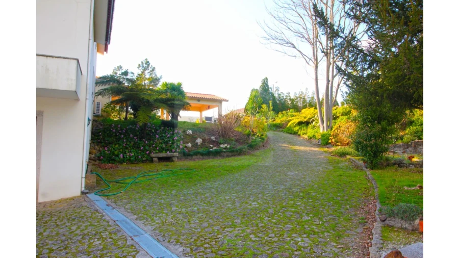 Moradia T3 para Venda em Ossela Foto 60