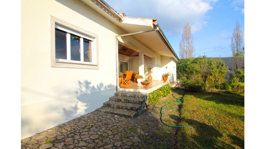 Moradia T3 para Venda em Ossela Foto 38