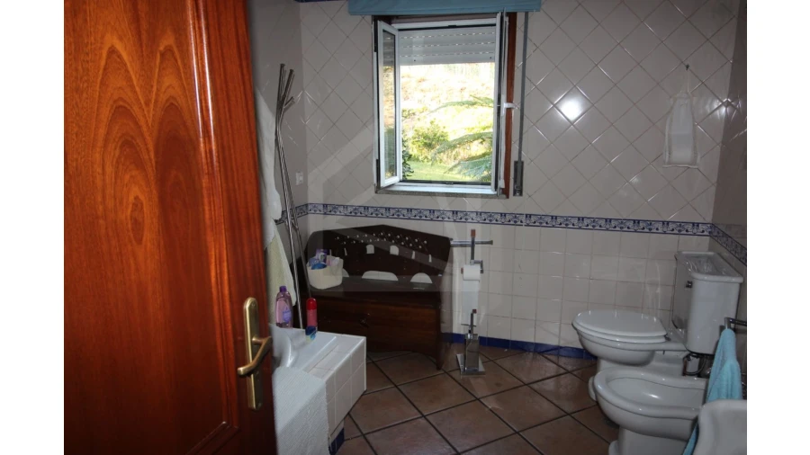 Moradia T3 para Venda em Ossela Foto 16