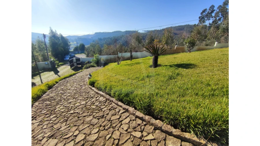 Moradia T3 para Venda em Ossela Foto 50