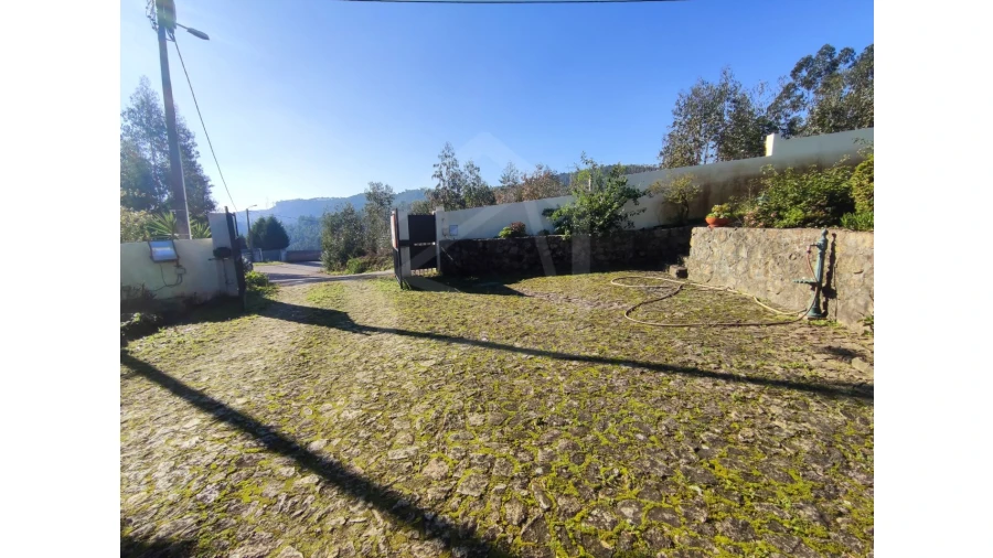 Moradia T3 para Venda em Ossela Foto 47