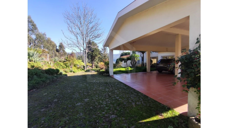 Moradia T3 para Venda em Ossela Foto 70