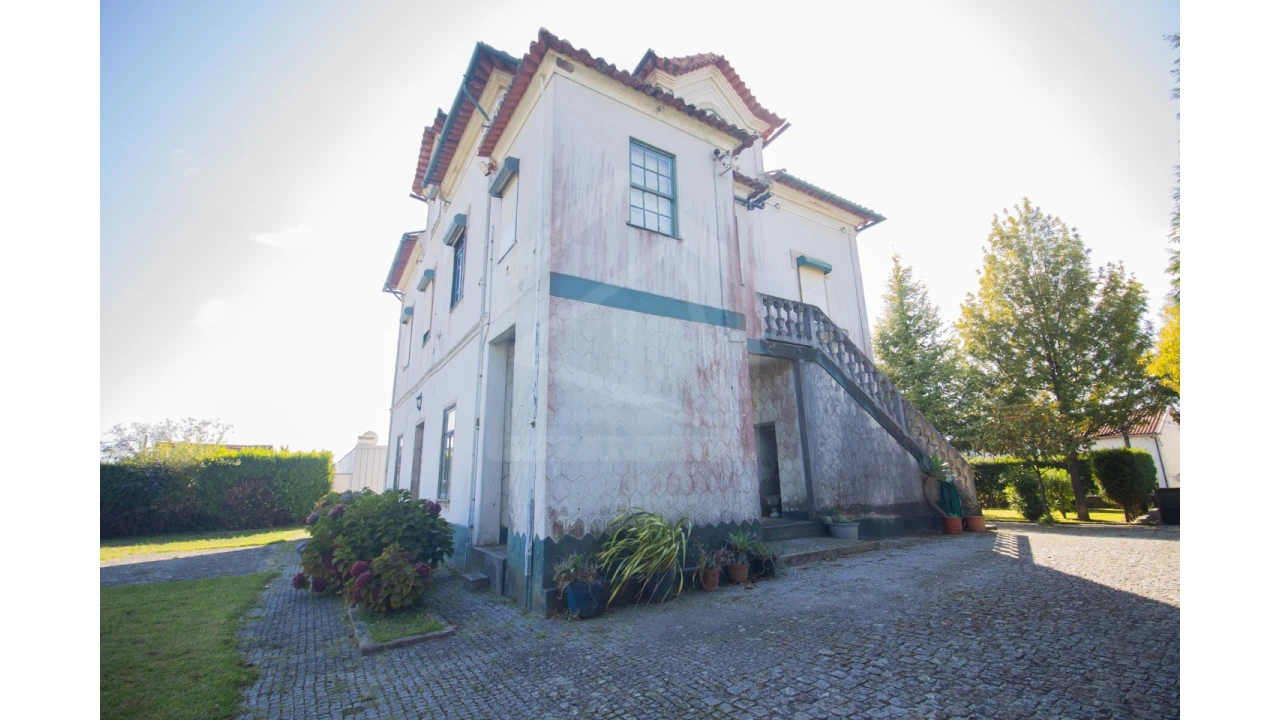 Moradia T7 para Venda em Vila de Cucujães Foto 6