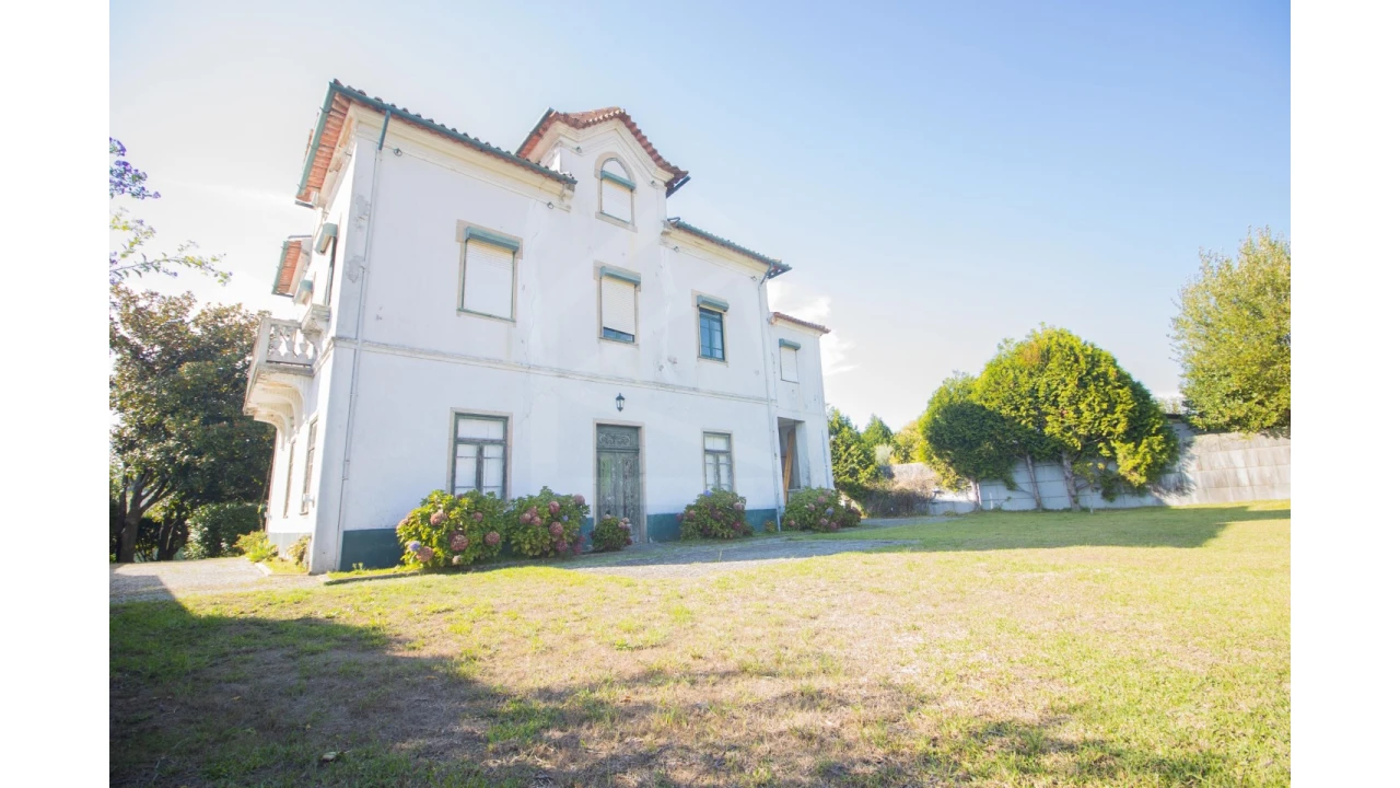 Moradia T7 para Venda em Vila de Cucujães Foto 12