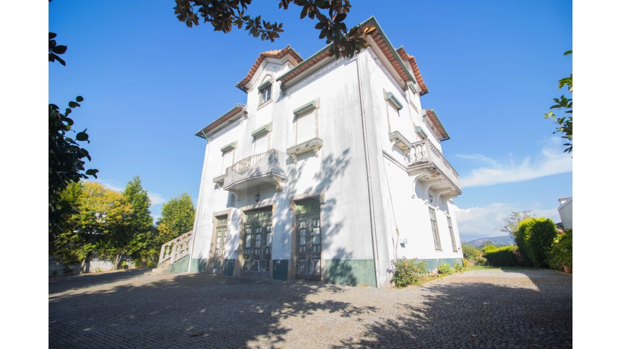 Moradia T7 para Venda em Vila de Cucujães Foto 14