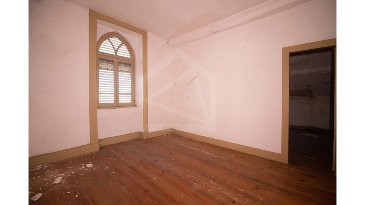 Moradia T7 para Venda em Vila de Cucujães Foto 48