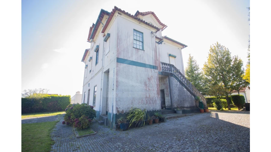 Moradia T7 para Venda em Vila de Cucujães Foto 6