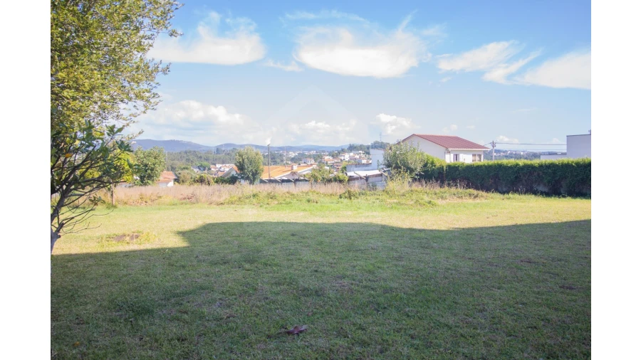 Moradia T7 para Venda em Vila de Cucujães Foto 8