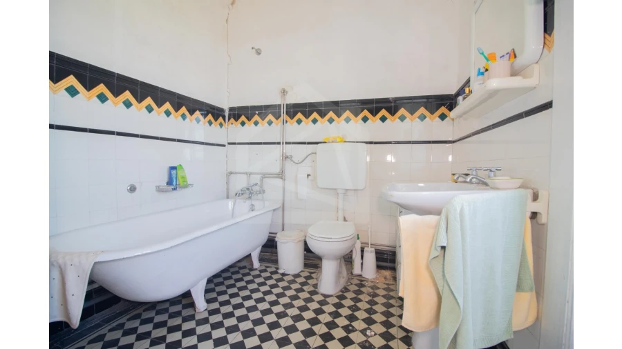 Moradia T7 para Venda em Vila de Cucujães Foto 40