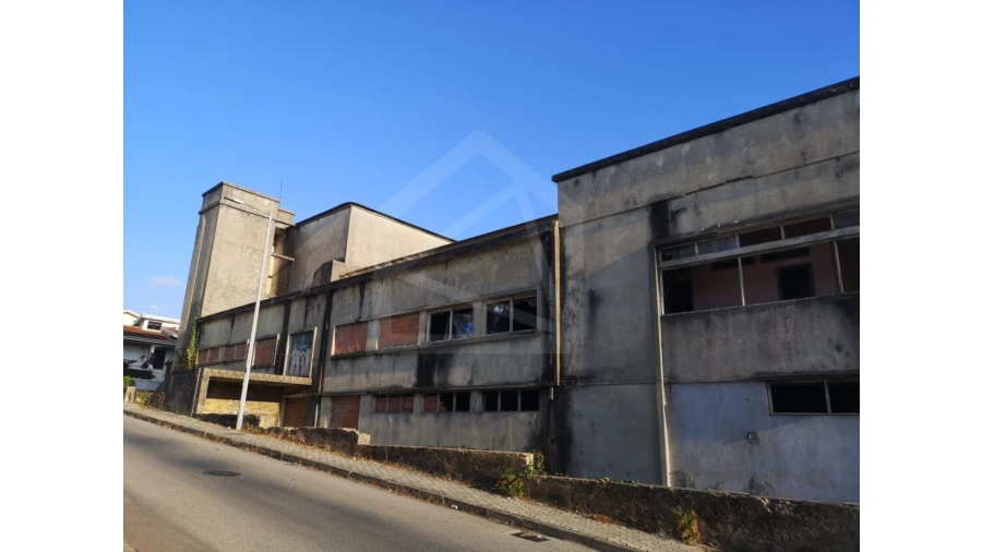 Prédio para Venda em Arrifana Foto 3