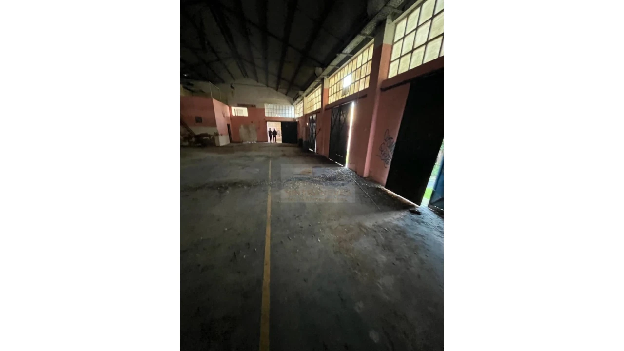 Armazém para Arrendamento em Sacavém e Prior Velho Foto 3