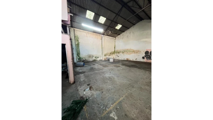 Armazém para Arrendamento em Sacavém e Prior Velho Foto 4
