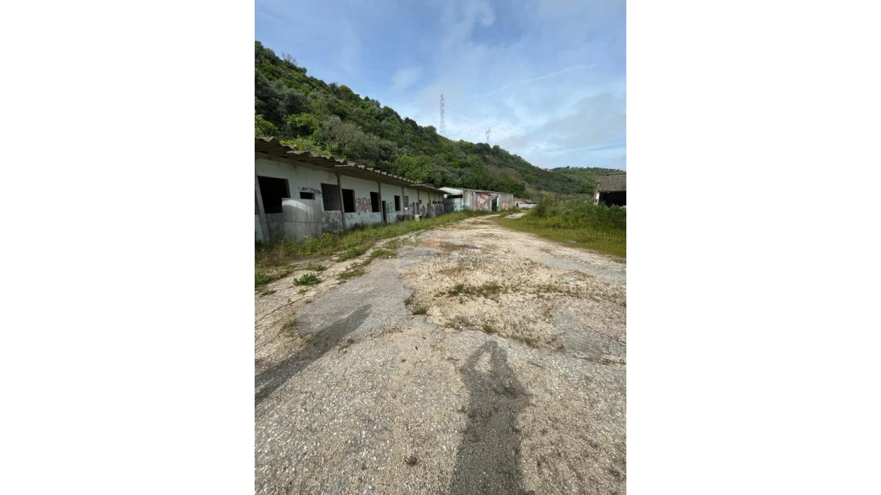 Armazém para Venda em Camarate, Unhos e Apelação Foto 6