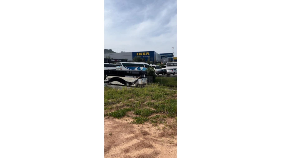 Terreno Comércio / Armazém para Venda em Santo António dos Cavaleiros e Frielas