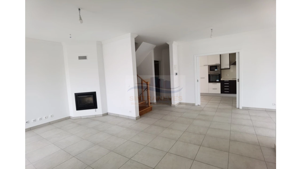 Moradia T3 para Venda em Ericeira Foto 11