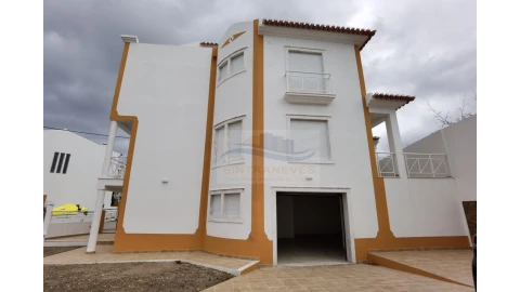 Moradia T3 para Venda em Ericeira