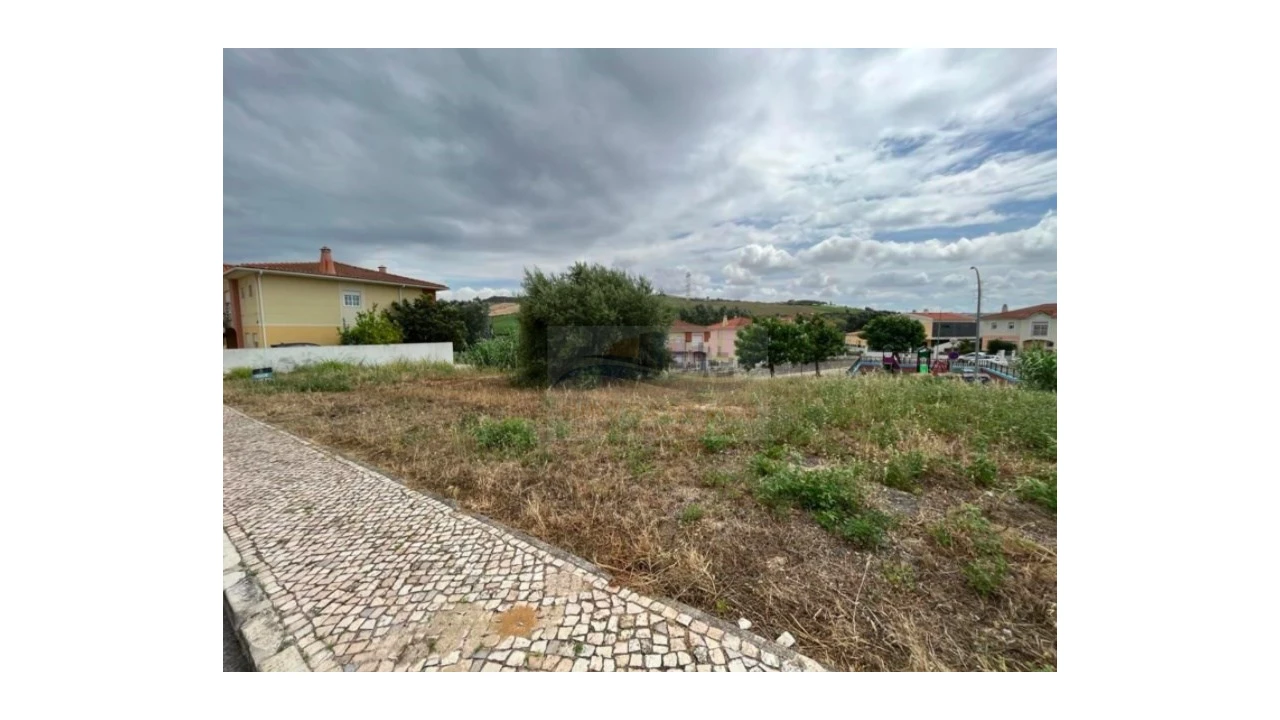 Terreno para Venda em Carregado e Cadafais Foto 3