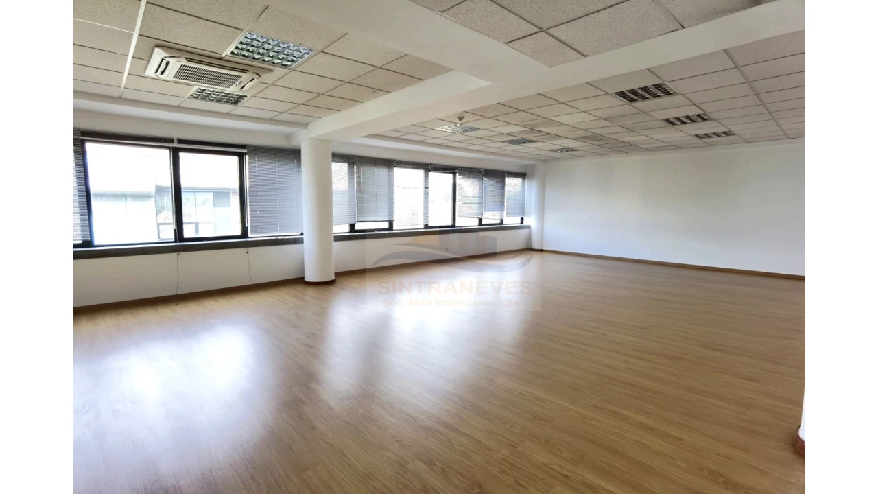 Escritório para Arrendamento em Carnaxide e Queijas Foto 1