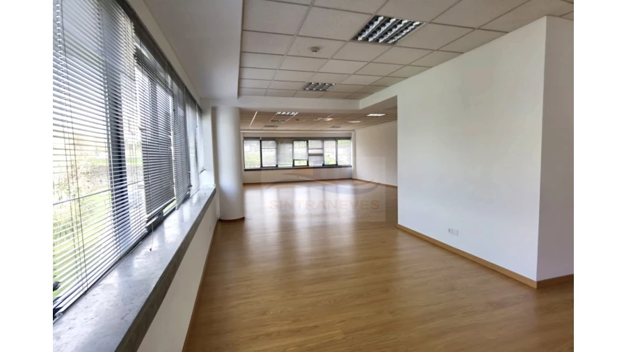 Escritório para Arrendamento em Carnaxide e Queijas Foto 1