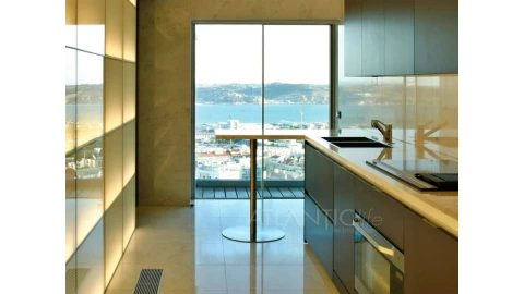 Apartamento T4 para Venda em Belém