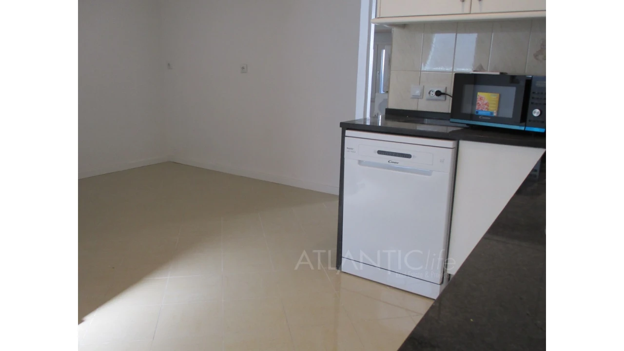 Moradia T9 para Venda em Ajuda Foto 3