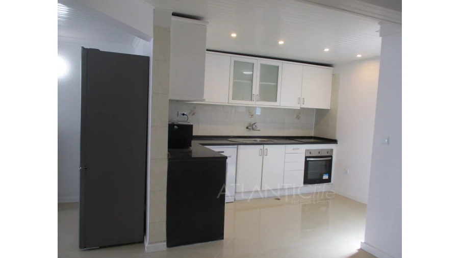 Moradia T9 para Venda em Ajuda