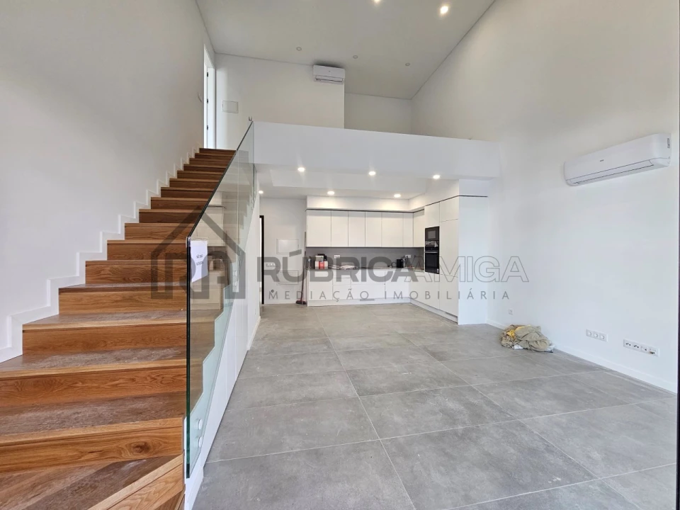 Apartamento T2 para Venda em Quarteira Foto 3