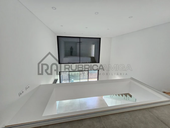 Apartamento T2 para Venda em Quarteira Foto 17