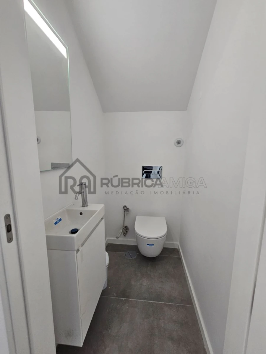 Apartamento T2 para Venda em Quarteira Foto 23
