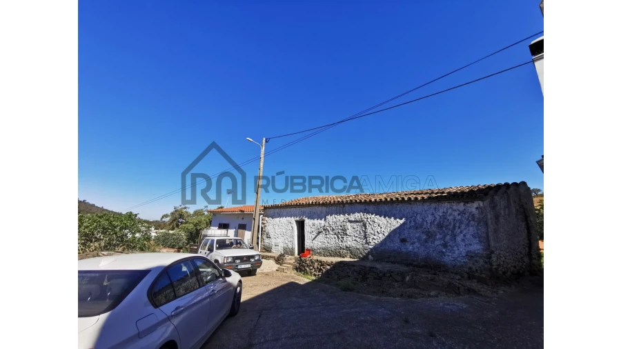 Quinta T3 para Venda em Salir Foto 28