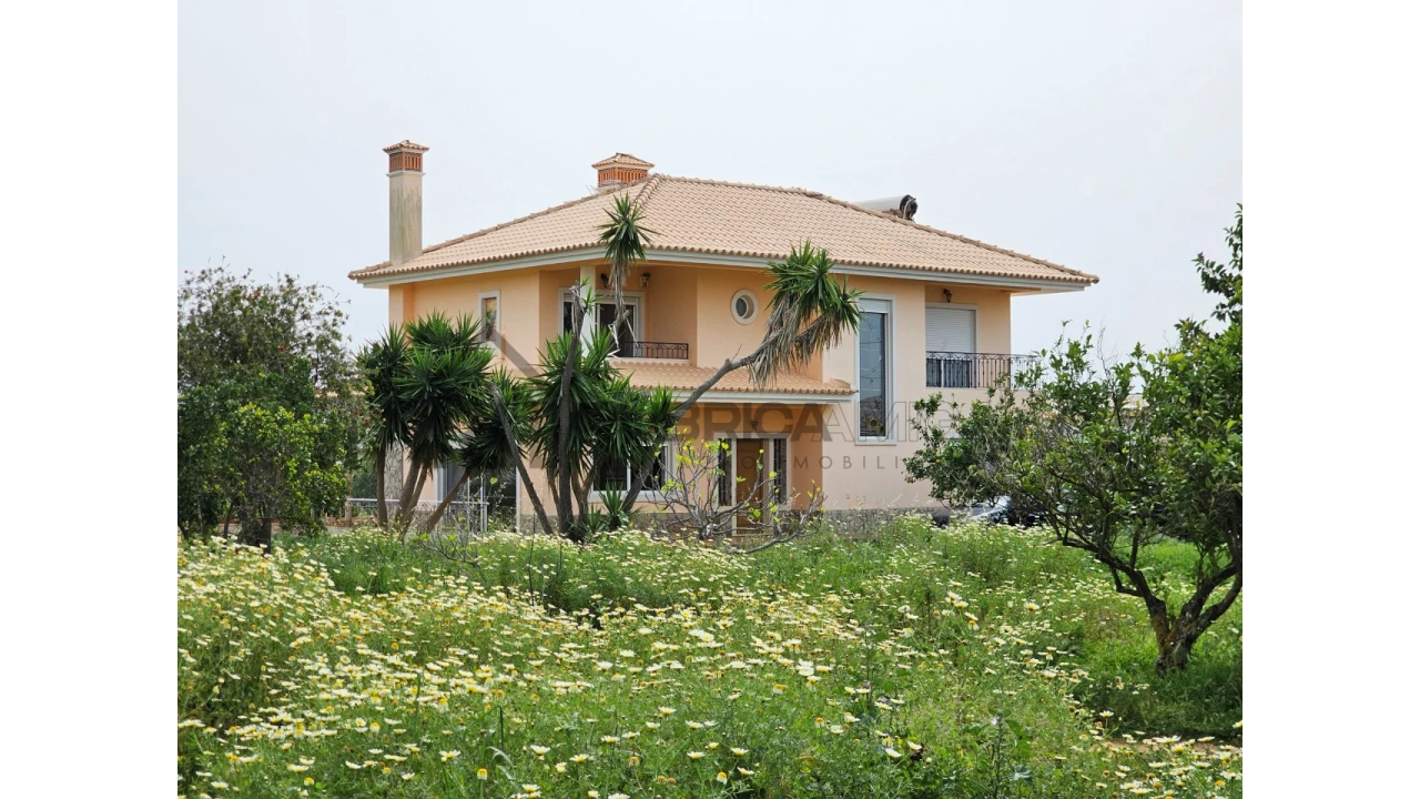 Moradia T3 para Venda em Santa Barbara de Nexe Foto 1