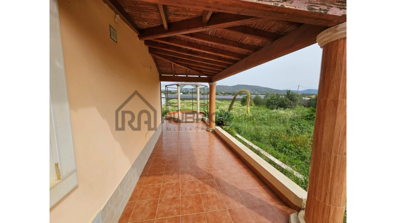 Moradia T3 para Venda em Santa Barbara de Nexe Foto 23