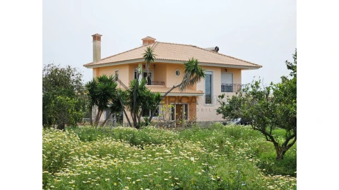 Moradia T3 para Venda em Santa Barbara de Nexe