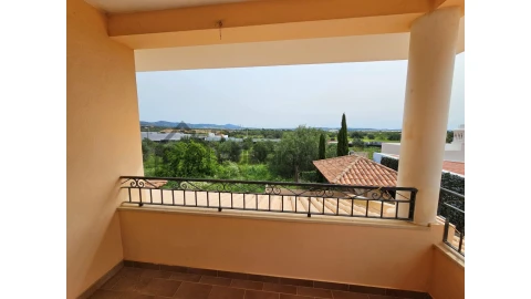 Moradia T3 para Venda em Santa Barbara de Nexe
