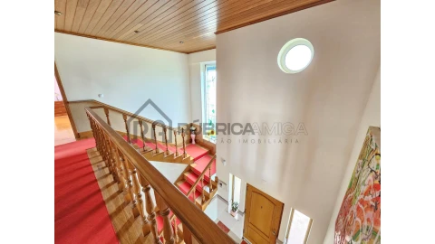 Moradia T3 para Venda em Santa Barbara de Nexe