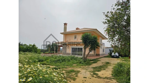 Moradia T3 para Venda em Santa Barbara de Nexe