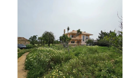 Moradia T3 para Venda em Santa Barbara de Nexe
