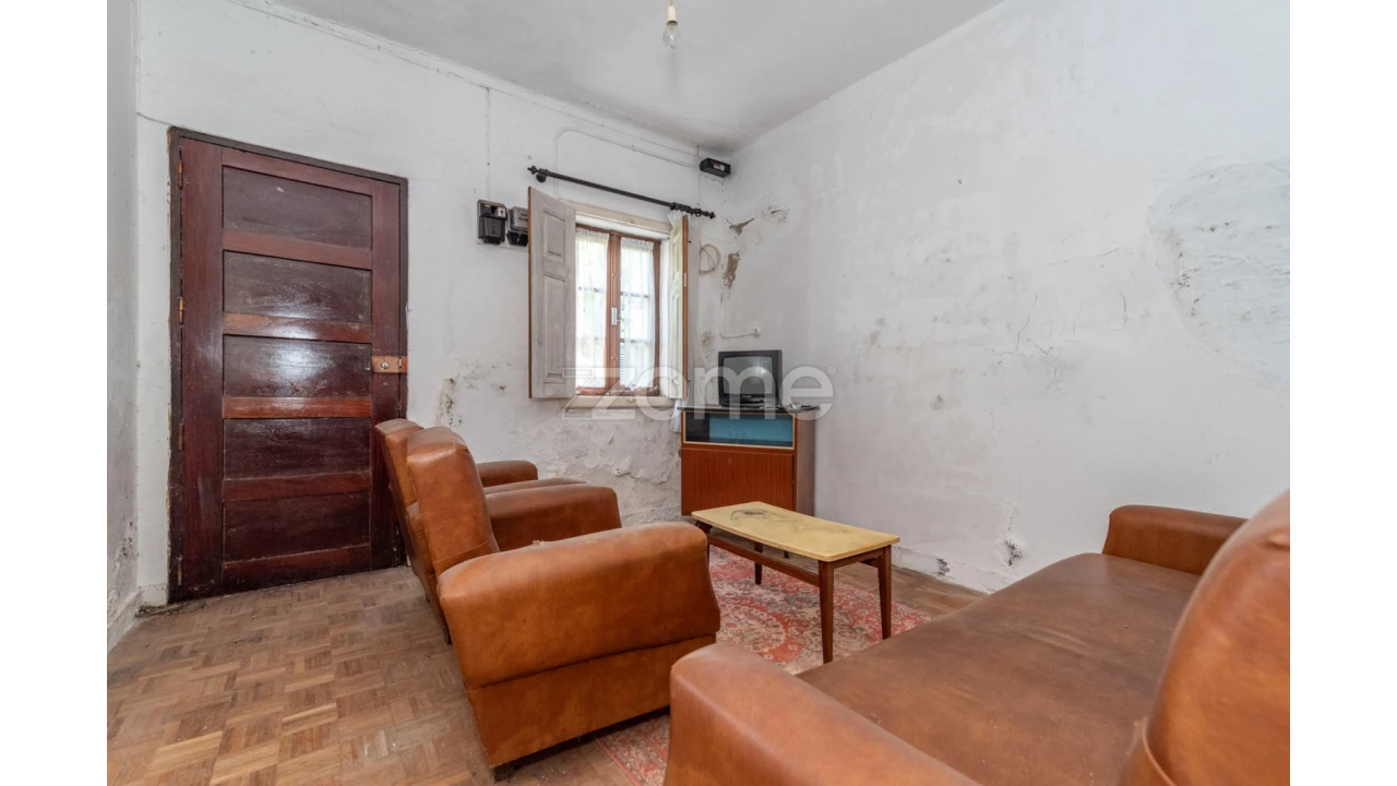 Moradia T2 para Venda em Lavos Foto 11