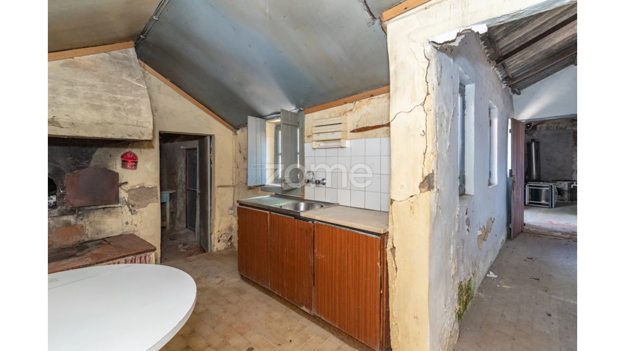 Moradia T2 para Venda em Lavos Foto 23