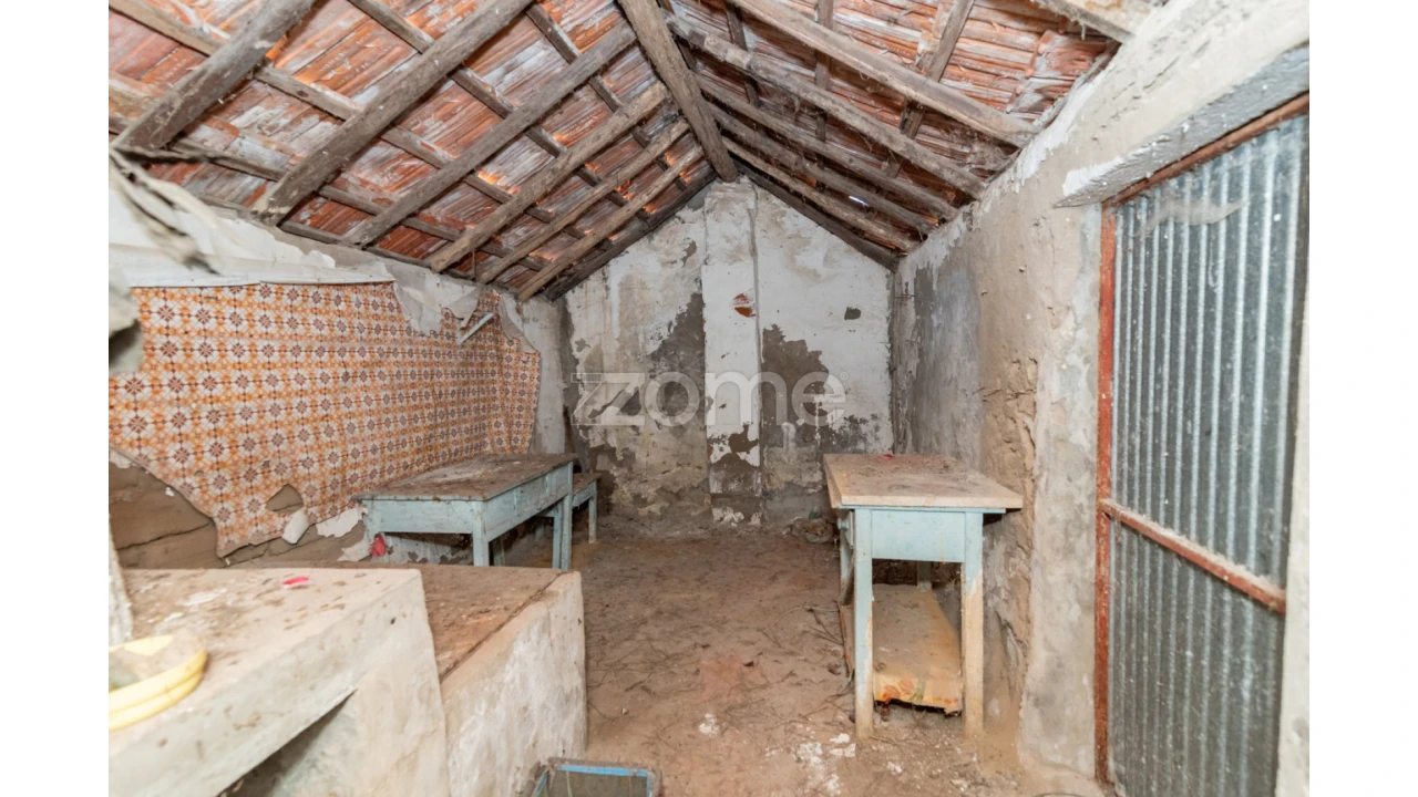 Moradia T2 para Venda em Lavos Foto 26