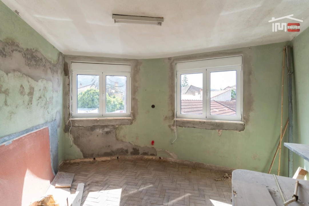 Moradia T4 para Venda em Mira de Aire Foto 16