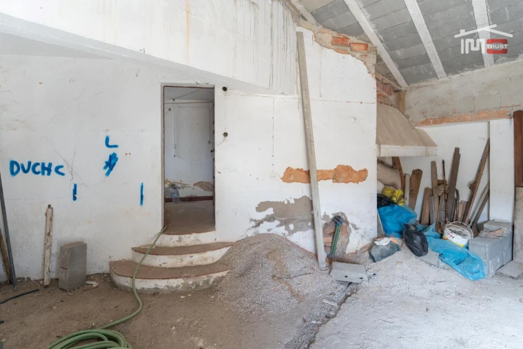 Moradia T4 para Venda em Mira de Aire Foto 4