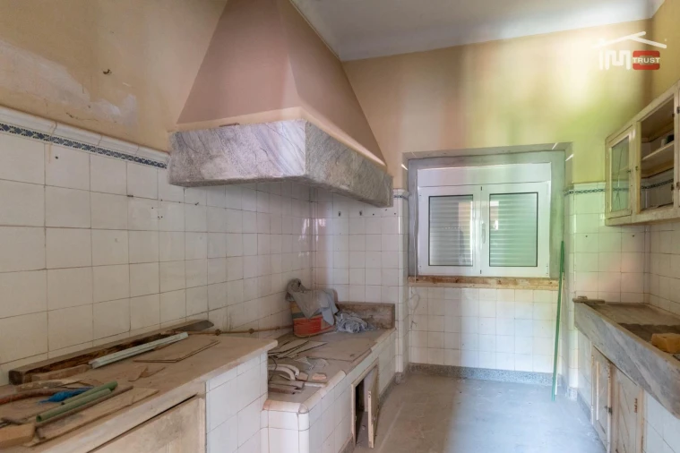 Moradia T4 para Venda em Mira de Aire Foto 6