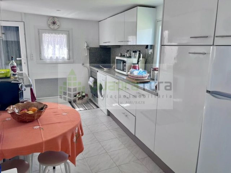 Moradia T2 para Venda em Arcozelo Foto 7