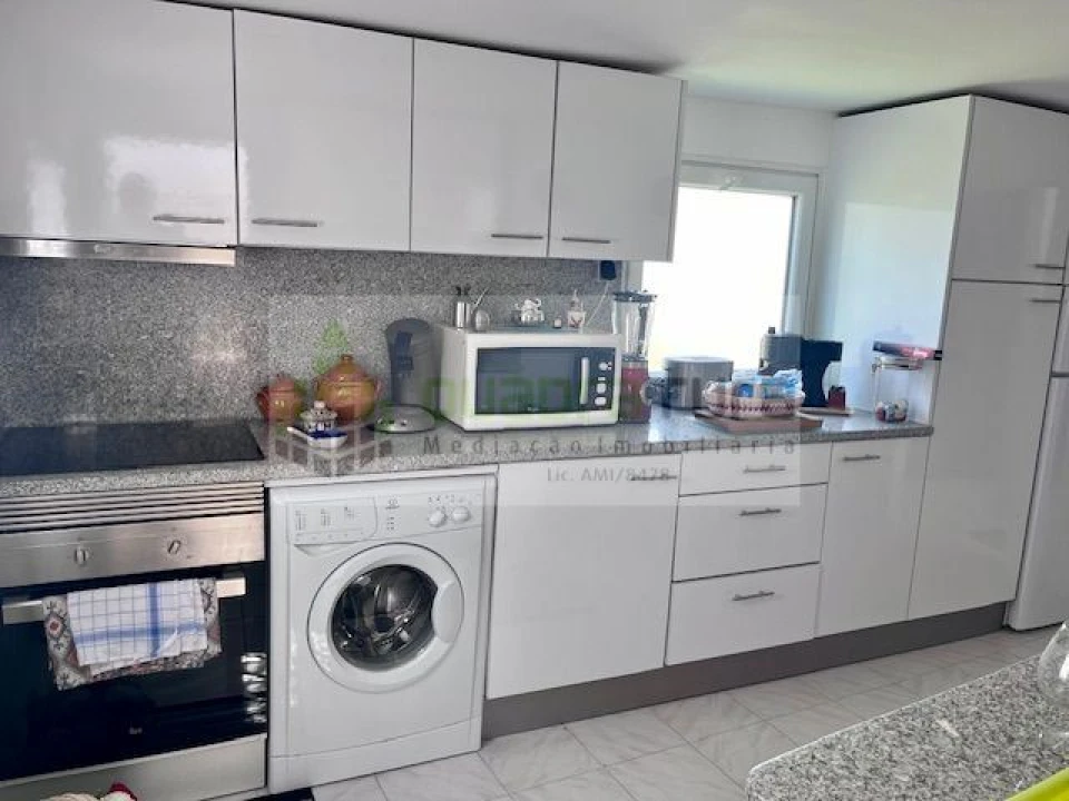 Moradia T2 para Venda em Arcozelo Foto 9