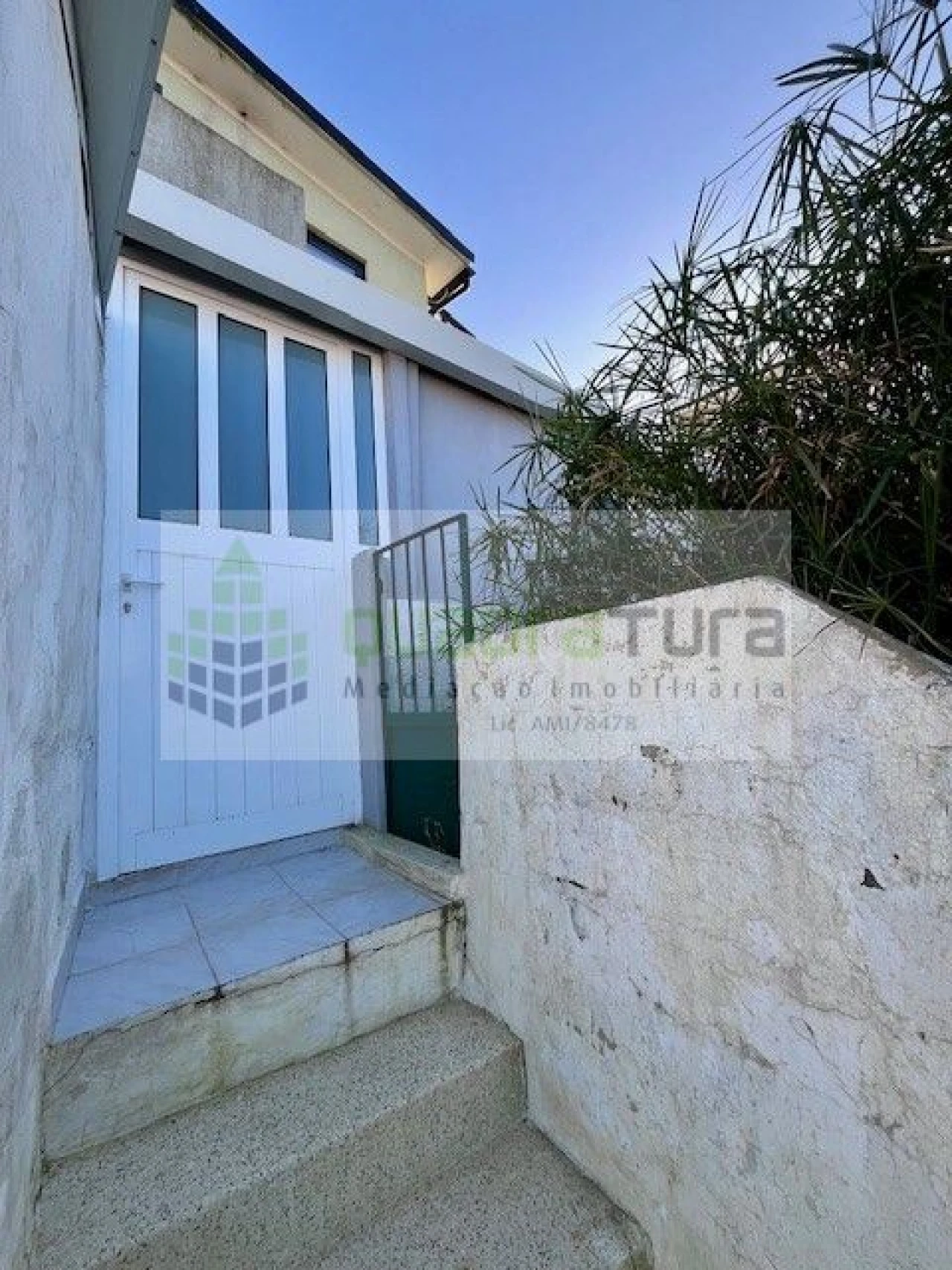 Moradia T2 para Venda em Arcozelo Foto 2