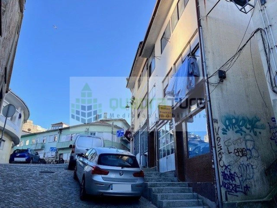Moradia T2 para Venda em Arcozelo Foto 27