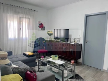 Moradia T2 para Venda em Arcozelo