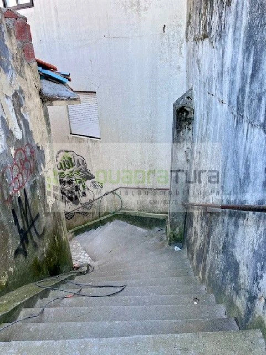 Moradia T2 para Venda em Arcozelo Foto 29