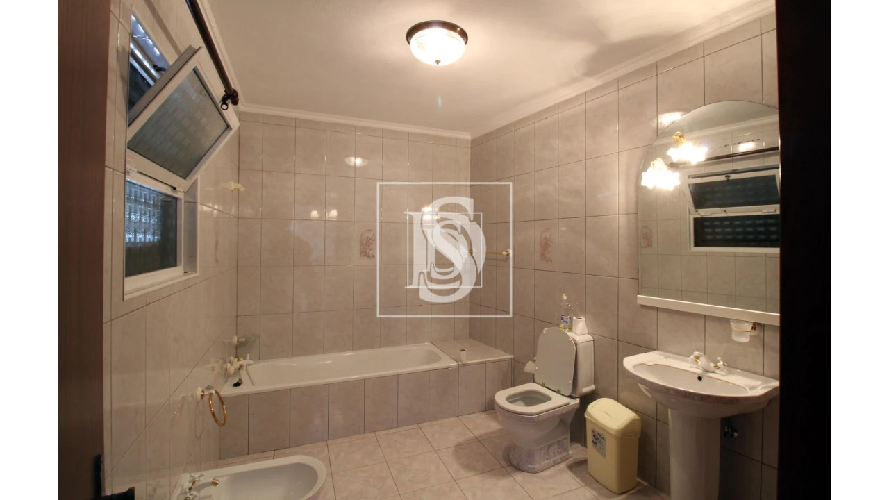 Moradia T2 para Venda em Povoação Foto 6